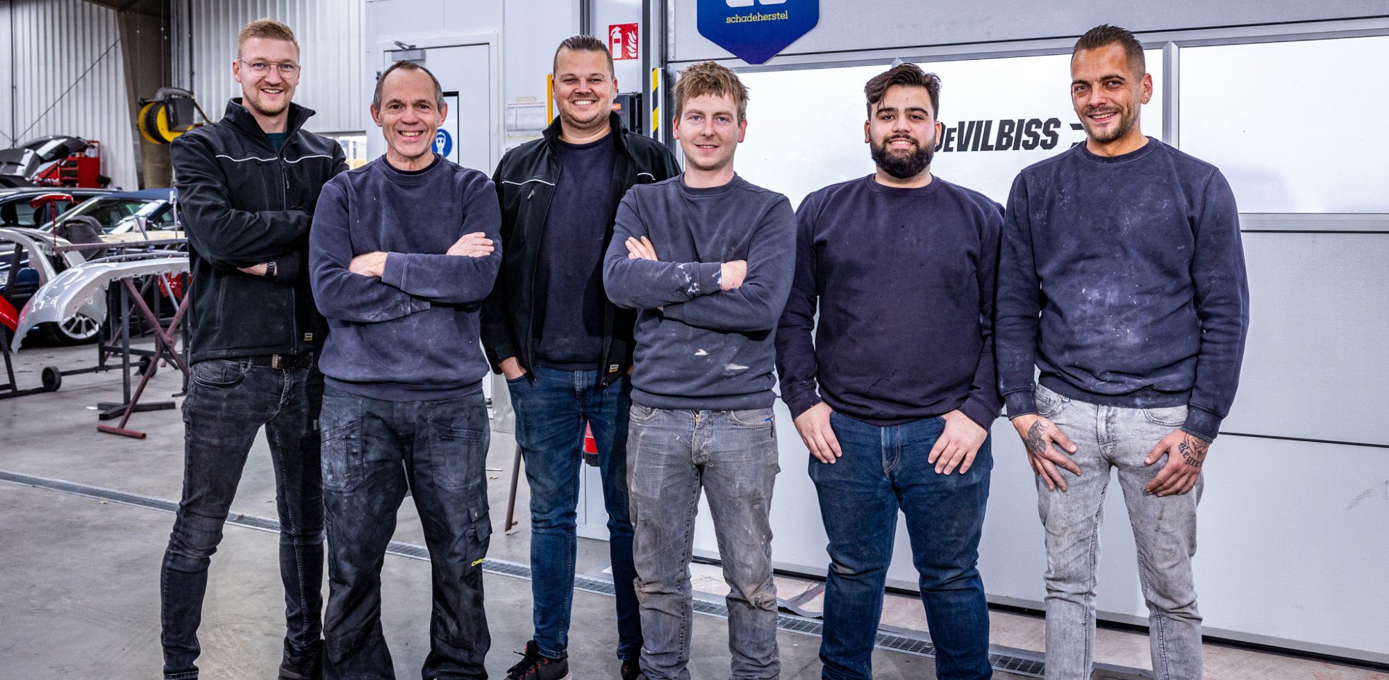 Al meer dan 30 jaar specialist in auto(ruit)schadeherstel!